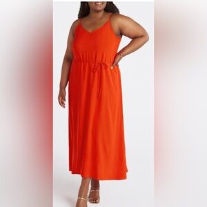 Gilli 2X Maggie V-neck Maxi Dress